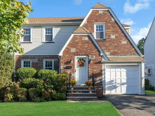 31 Urma Ave, Clifton, NJ 07013