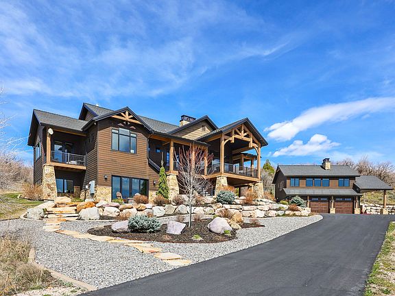 5th image of 2252 E Lauren Ln