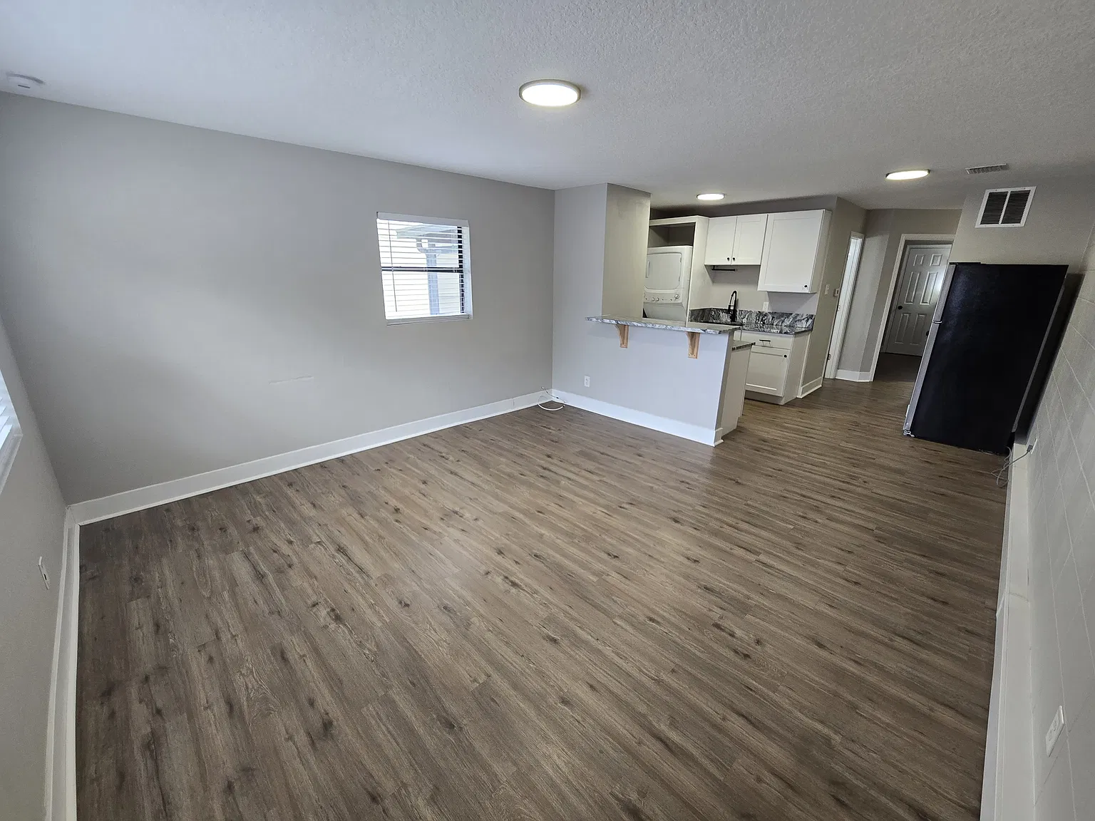 2 bed, 805 sqft, $1,450 — Photo 1