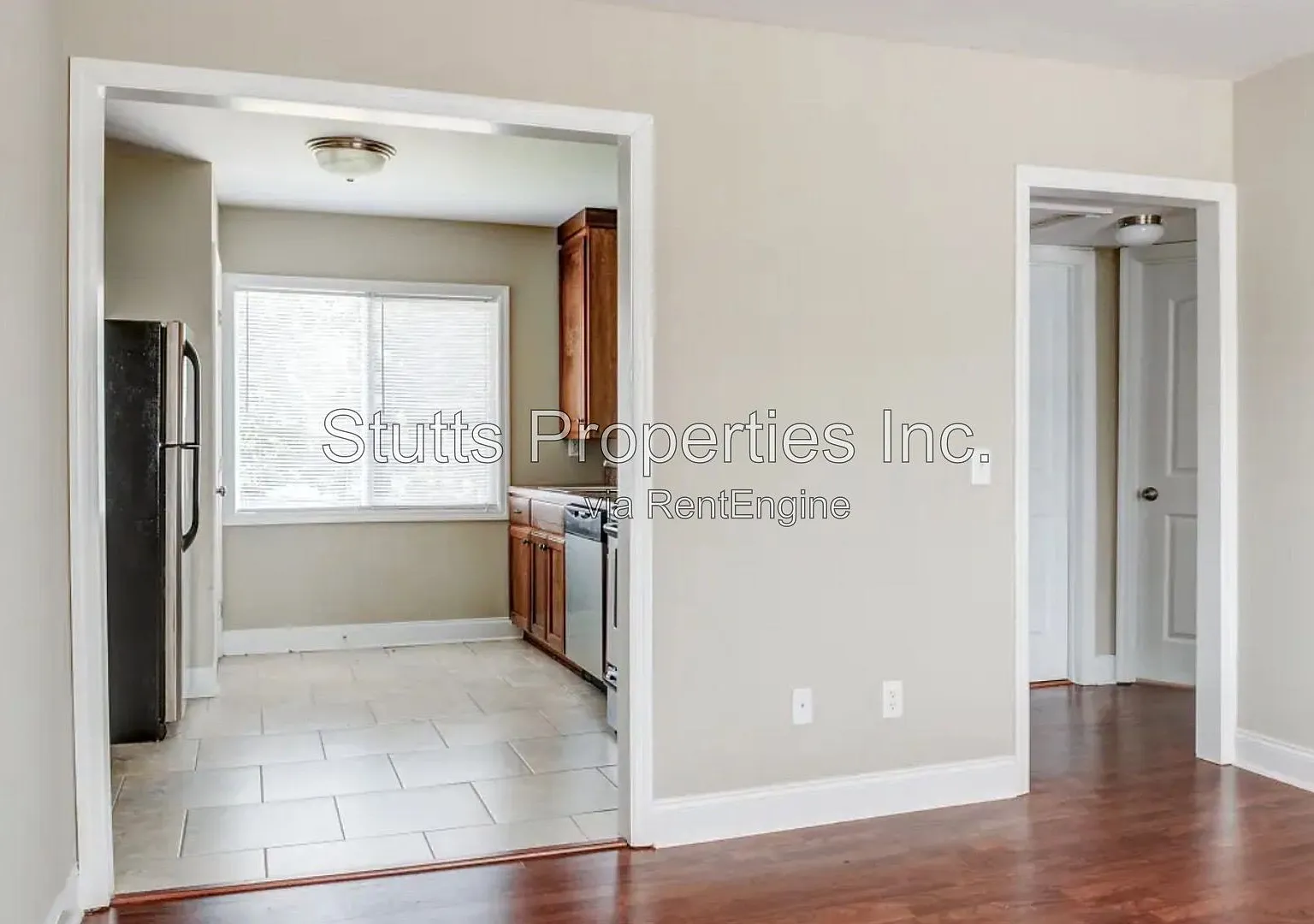 2 bed, 1.0 bath, 650 sqft, $725 — Photo 2