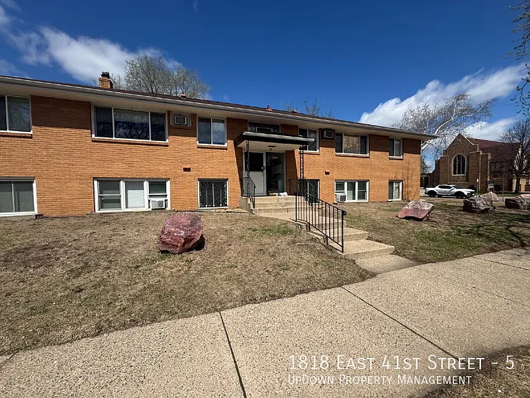 1818 E 41st St #5 — Photo 2