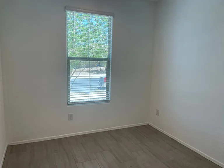 7750 S Crested Spring Dr — Photo 8