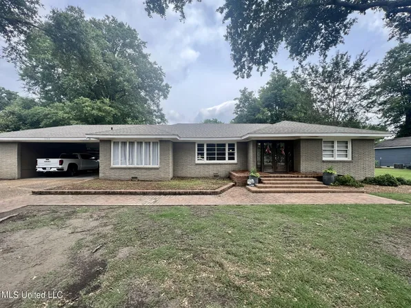 1106 Farmer St, Cleveland, MS 38732