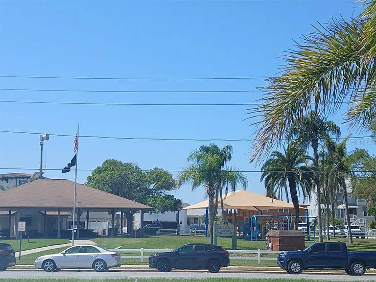 18213 Gulf Blvd #A — Photo 25