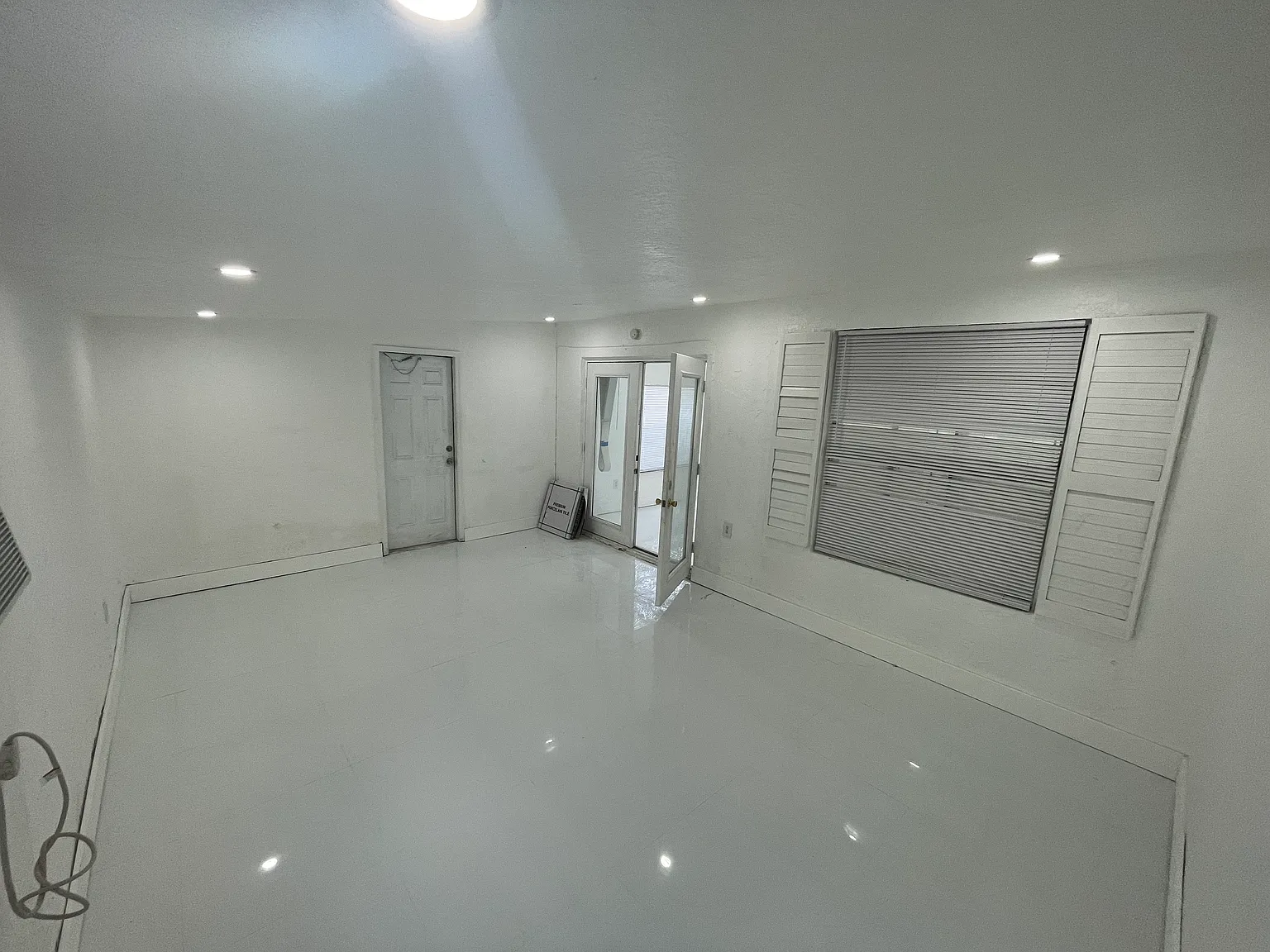 3 bed, $3,300 — Photo 4