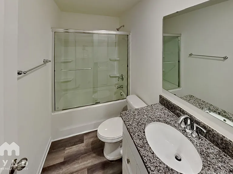 313 Cloverdale Ct — Photo 15