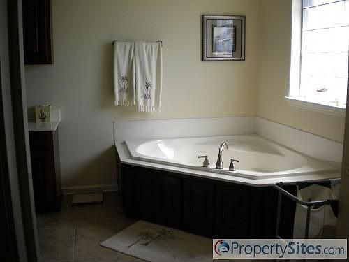 4th image of 110 Mandalay E