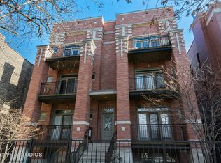 2627 N Sheffield Ave APT 301, Chicago, IL 60614