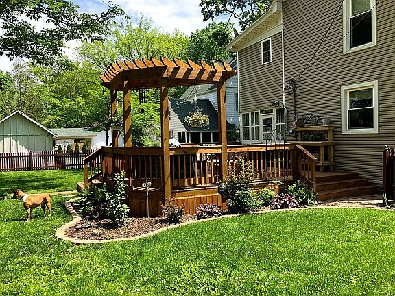 Deck with Pergola