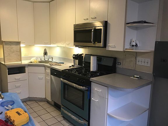 5th image of 3950 N Lake Shore Dr #3B