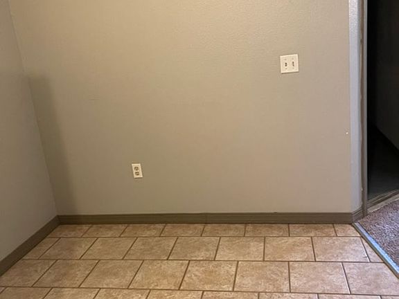 5th image of 1702-1704 N Lewis Ave #1