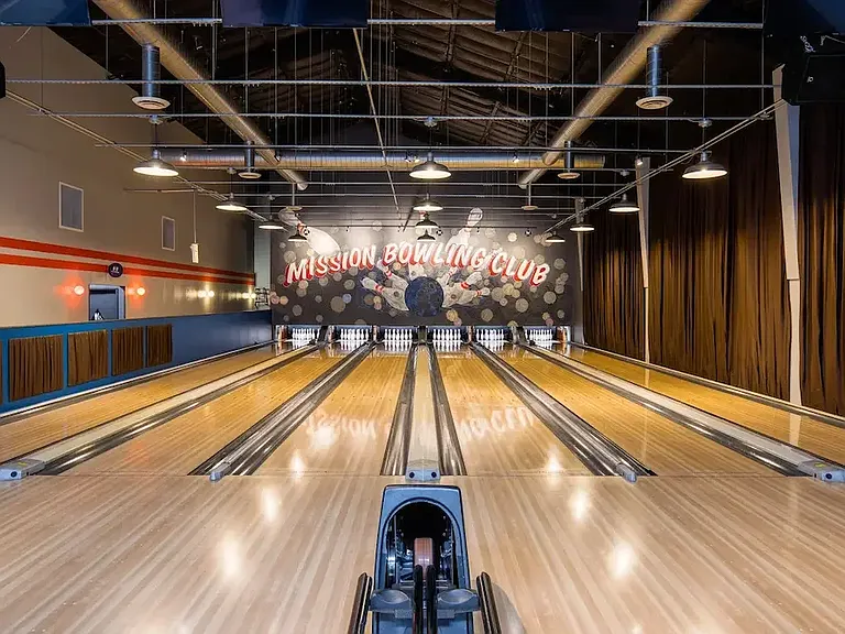 Nearby Mission Bowling Club