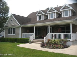 550 Egenolf Place, Bayville, NJ 08721