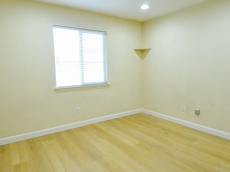 4922 Kokomo Dr — Photo 21