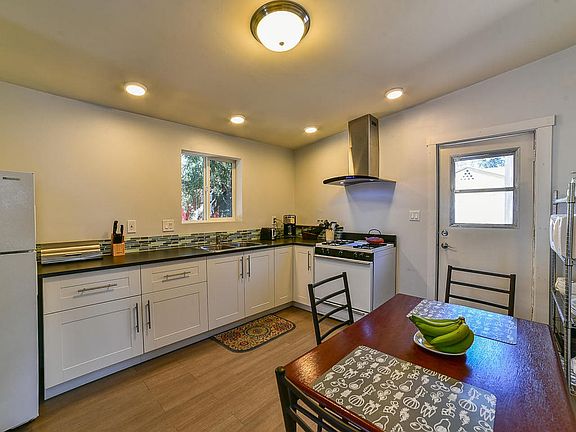 5th image of 1648 N Sawtelle Ave