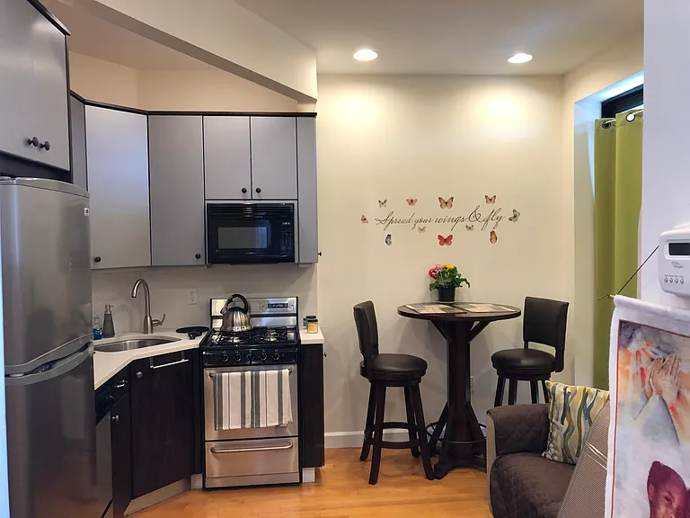 12311 Rockaway Beach Blvd #4E — Photo 6