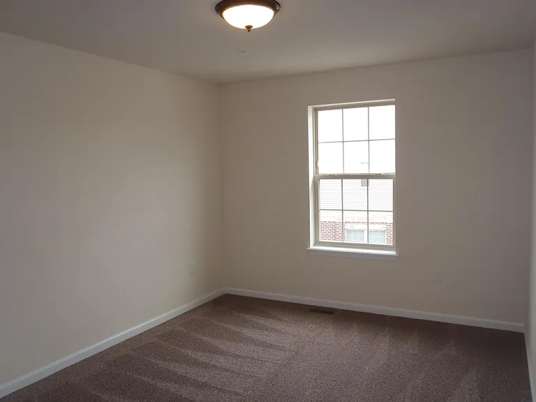 24 Delano Dr — Photo 9