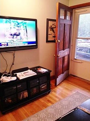 2nd image of 653 E 6th St #1