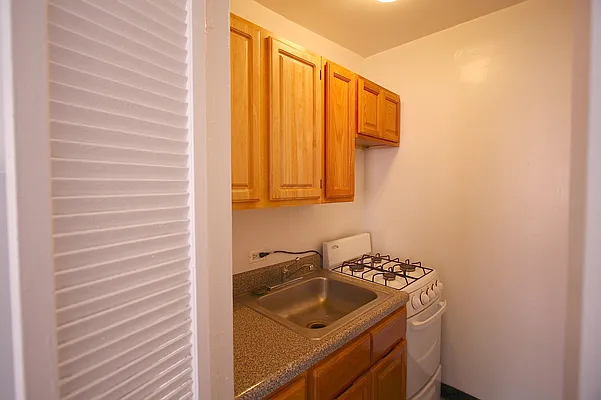 Rented by Citi-Village | media 7