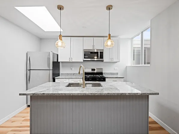 2945 W Peterson Ave Suite 200, Chicago, IL 60659