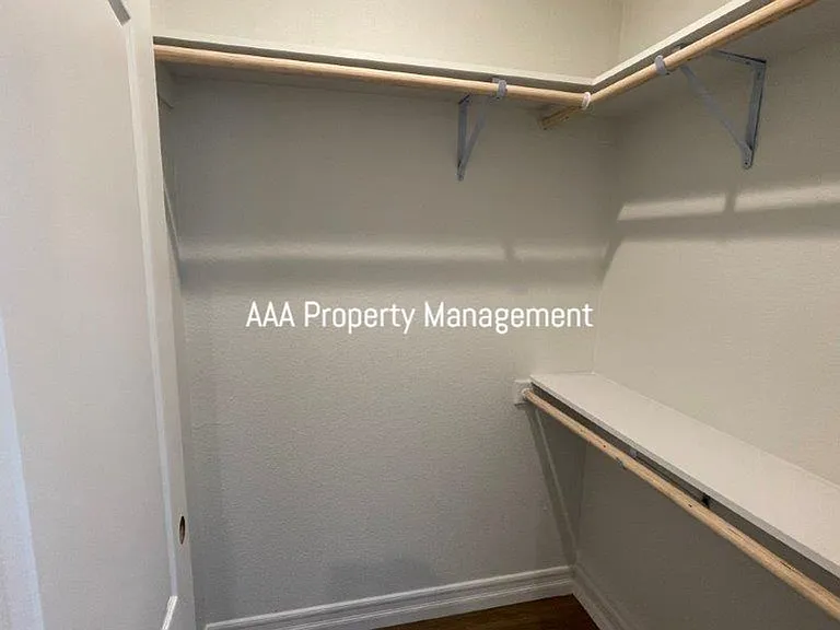 2035 Gill Port Ln #A — Photo 10