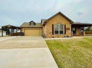 43925 Hunters Hill Dr, Shawnee, OK 74801