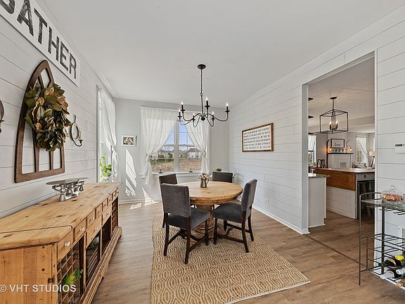 4th image of 2541 Bluewater Dr