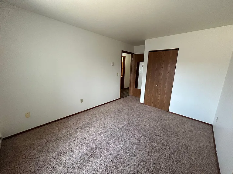 Prairie Village Apartments — Photo 6