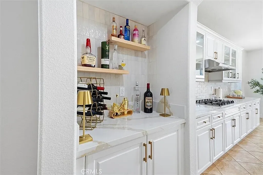 4 bed, 2786 sqft, $4,500 — Photo 4