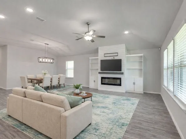 6212 Painswick Dr, Aubrey, TX 76227