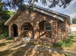 206 S 2nd St, Cimarron, KS 67835