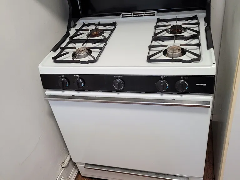 884 Elmwood Ave #4 — Photo 7