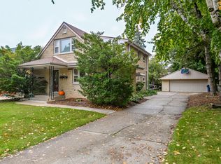 3826 S 77th St, Milwaukee, WI 53220