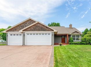 790 Bluff View Cir W, Chippewa Falls, WI 54729