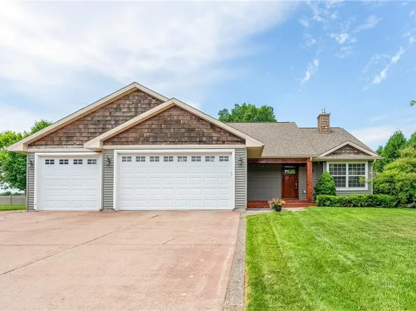 790 Bluff View Circle, Chippewa Falls, WI 54729