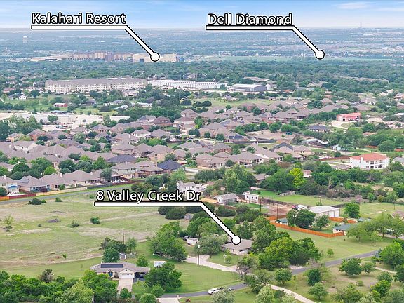 3rd image of 8 Valley Creek Dr