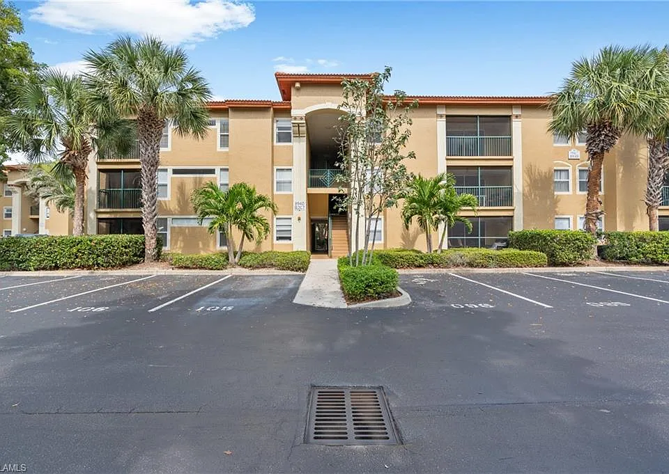 8940 Colonnades Ct E #734