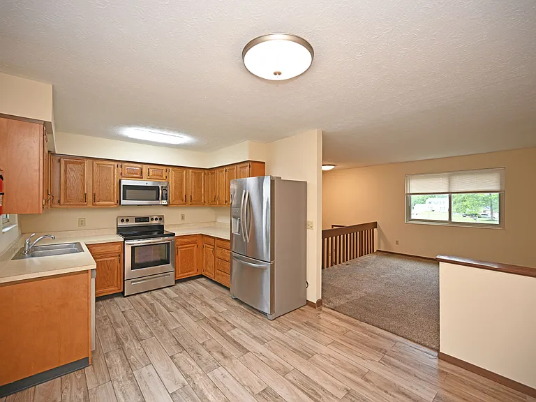 8101 Glohaven Ct — Photo 10