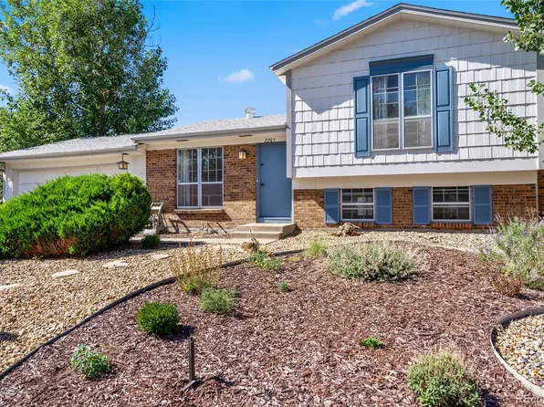 2205 S Kittredge Way, Aurora, CO 80013