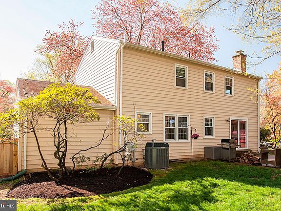 3rd image of 1503 Gerard St