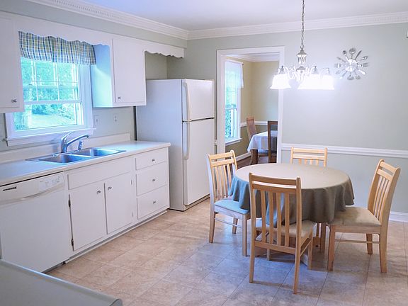 3rd image of 2411 Corteland Dr