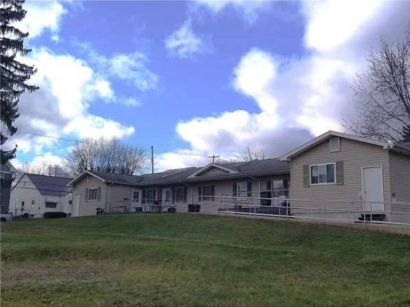 228 N Main St, Punxsutawney, PA 15767