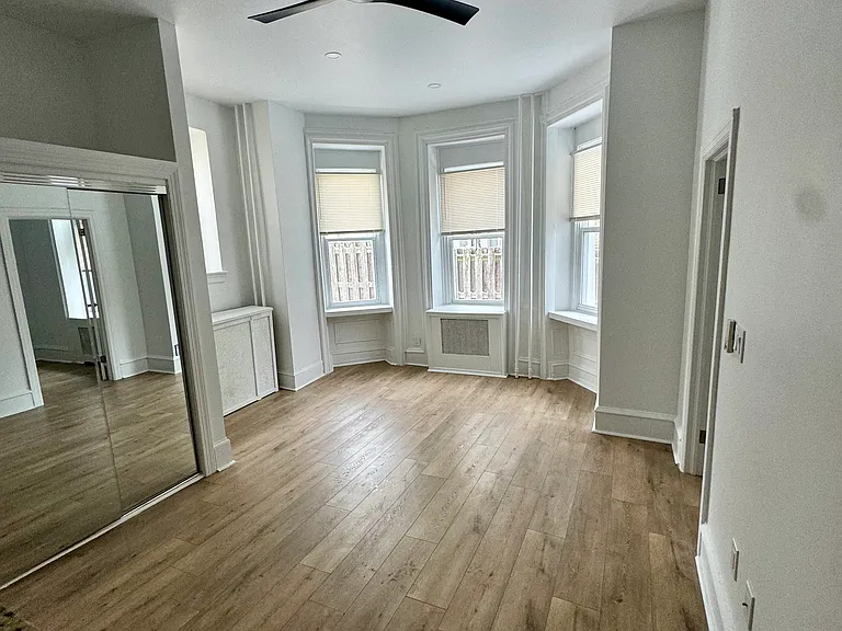 404 W Chelten Ave #1R — Photo 3