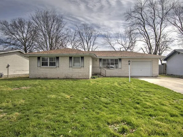 121 W Frantz St, Cerro Gordo, IL 61818