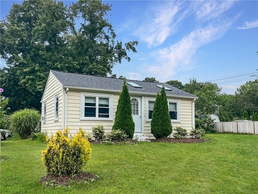 286 Holly Rd, South Kingstown, RI 02879 MLS 1342020 Zillow