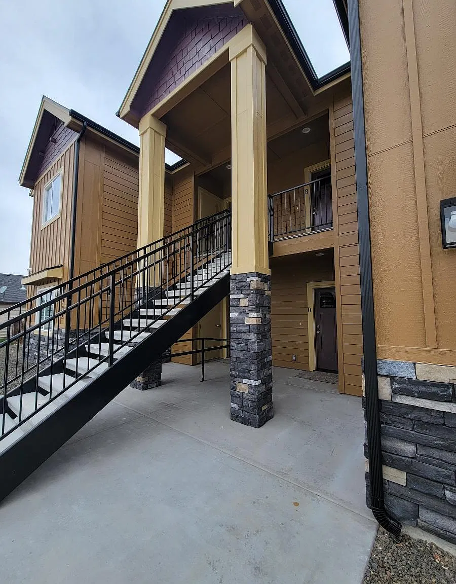 2 bed, 850 sqft, $1,500 — Photo 2