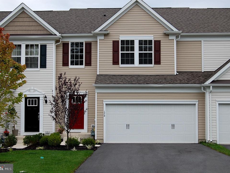 1st image of 174 Sills Ln