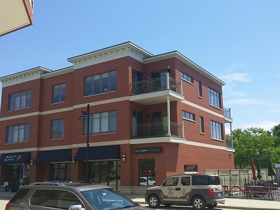 4th image of 414 Eagle St Unit 205