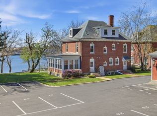 70 Commandants Way #70, Chelsea, MA 02150