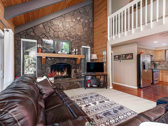 3rd image of 57897 Blue Grouse Ln #15